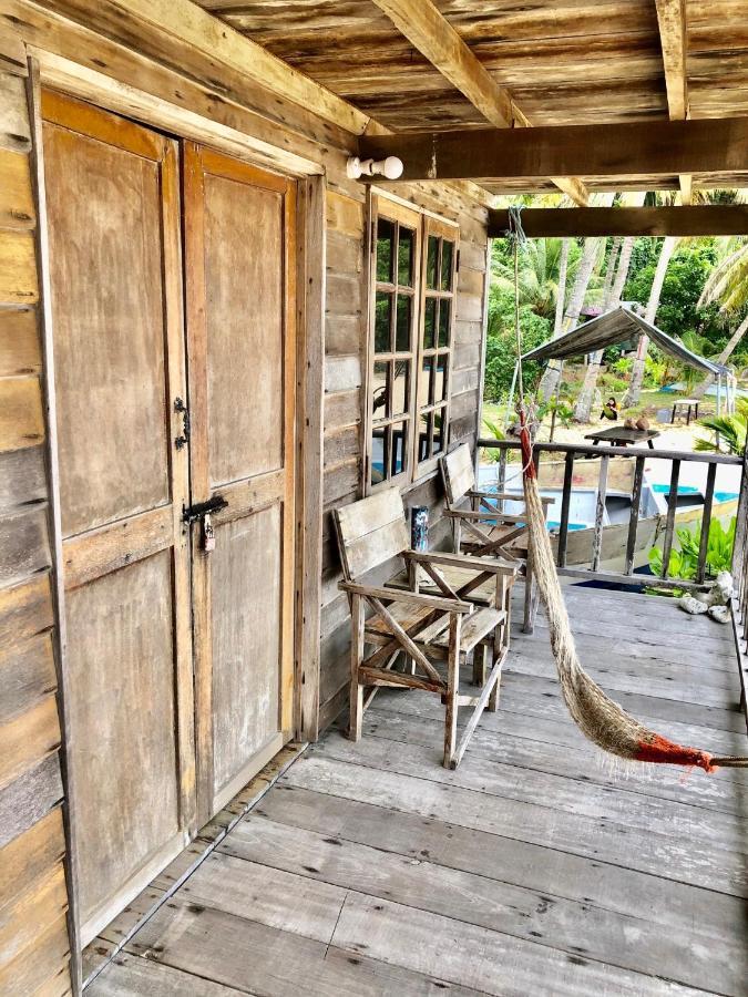 Beachfront Hut Downstairs Astra - Beach Shack Chalet Kampong Juara Luaran gambar